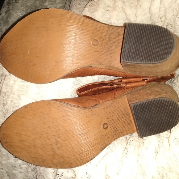 Size 8 brown cowboy style boots - Picture 3 of 5